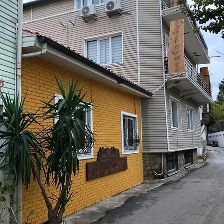 Kaleici Muhtesem Konum Genis Balkonlu Mutfakli شقة